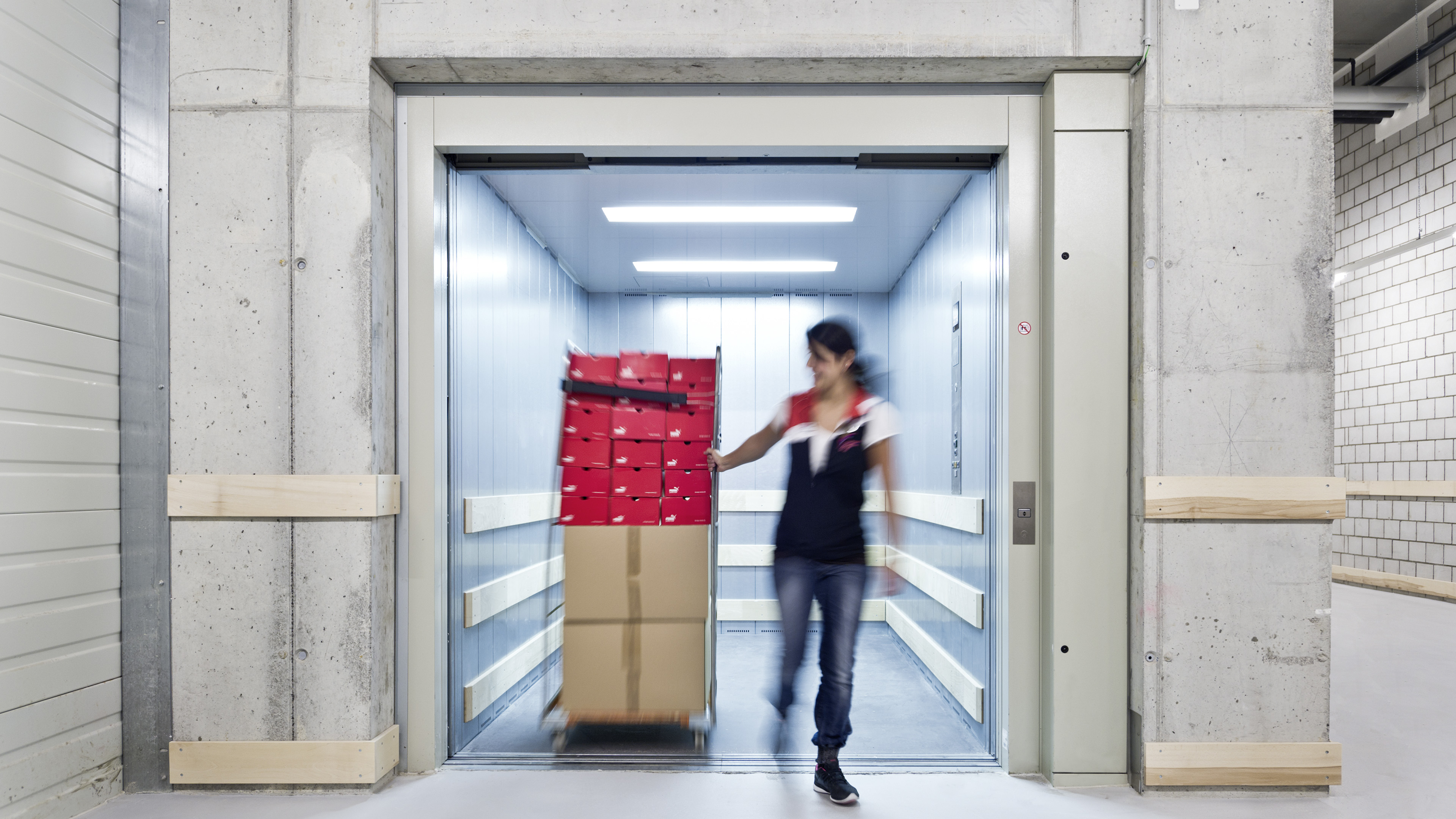 admin/uploads/1751889961_Freight_Elevator.jpg
